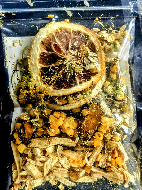 "Mango Glow Elixir" (Mango, Chamomile, Turmeric, Ginger, Lemon Peel)